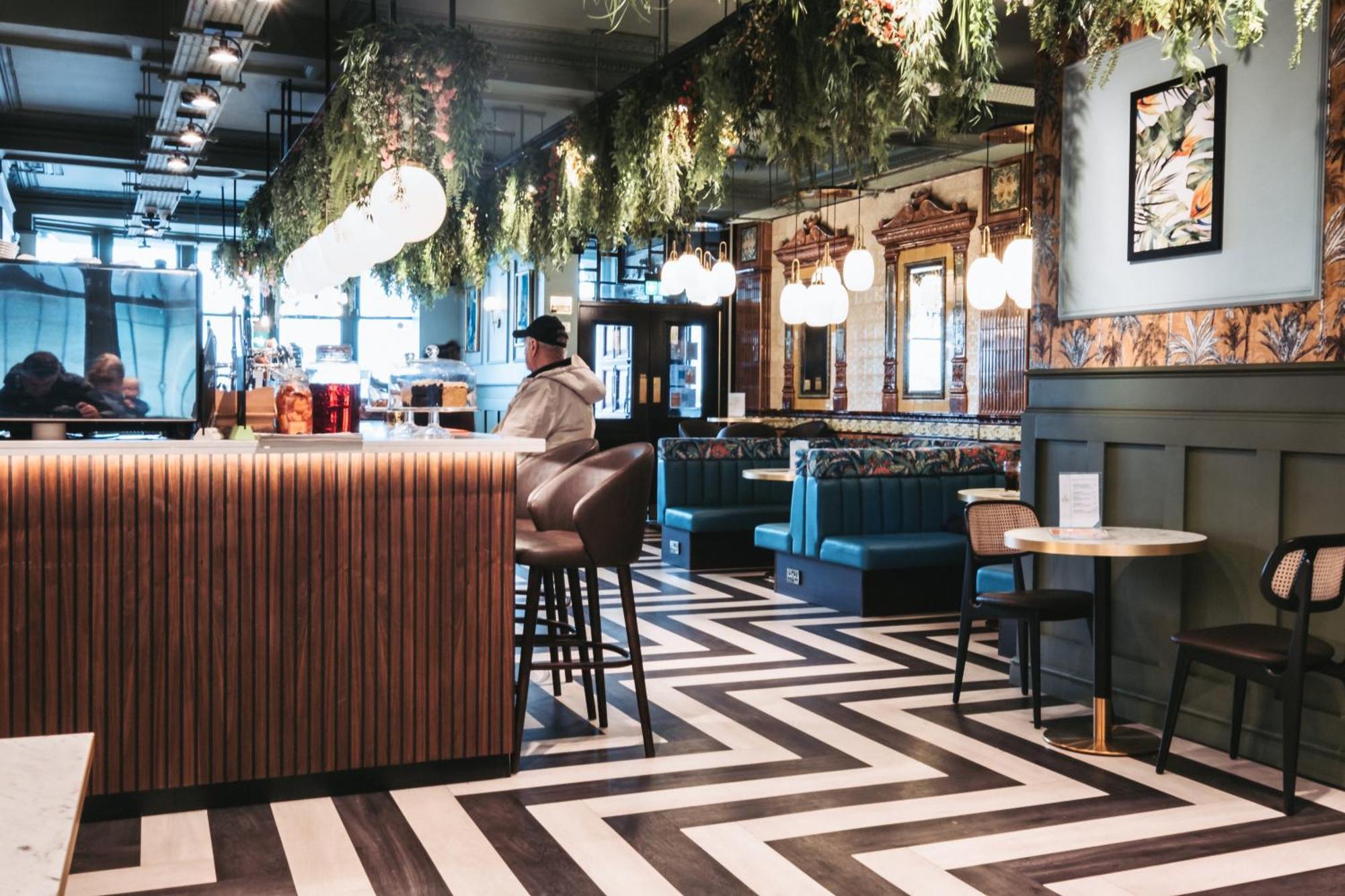 Отель The Royal Bar & Shaker Моркам Экстерьер фото